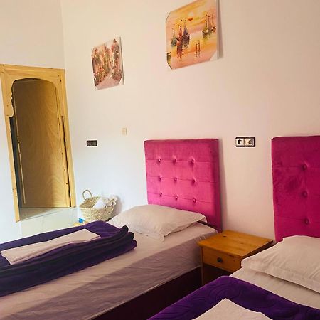 Hotel Kasbah Ait Bouguemez Agouti Esterno foto