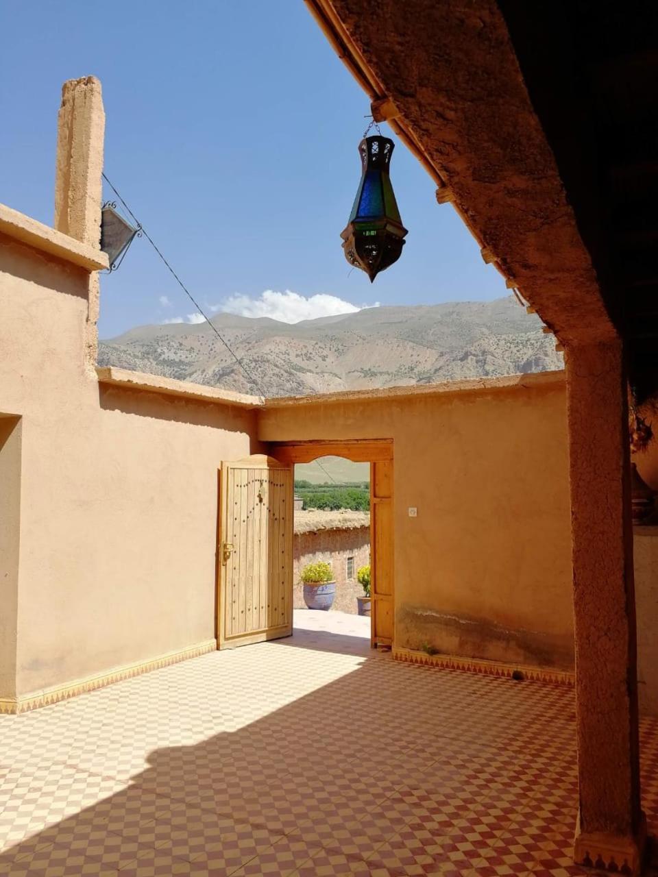 Hotel Kasbah Ait Bouguemez Agouti Esterno foto